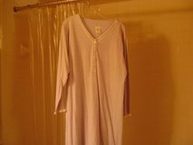 "Earth Angels" Lavender Nightgown - New Condition - Size Medium in Luke AFB, Arizona